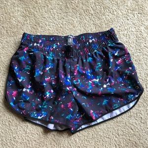 Patterned Gap Fit Active Shorts